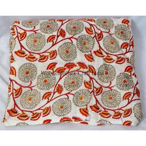 Magnifique tissu en coton imprimé floral, fabriqué à la main par un fabricant indien, beige clair, léger, de haute qualité, pour rideaux et housses de chemises. - Product Image 3