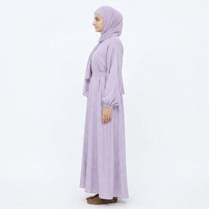ชุดเดรสยาวมุสลิมขายส่ง พร้อมเข็มขัดและฮิญาบ เสื้อผ้าอิสลาม - Product Image 3