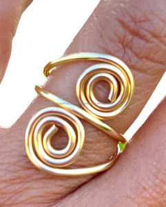 แหวนเงินแท้ประดับพลอยรุ้งเหลี่ยมเจียระไนสวยงาม ได้รับการรับรองจาก IGI เหมาะสำหรับงานแต่งงานและวันวาเลนไทน์ ทำด้วยมือสำหรับเธอ - Product Image 3