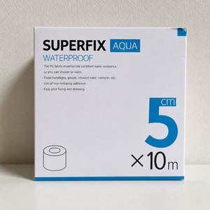 Bande adhésive médicale Superfix Aqua 5cm x 10m, ruban adhésif non tissé, pansement auto-adhésif pour plaies - Product Image 4