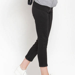 Ensemble de survêtement gris et noir à capuche pour femme, sweat-shirt à fermeture éclair à manches longues et pantalon de jogging assorti, couleur unie décontractée pour l'automne - Product Image 2