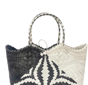 Vente directe usine : Sacs et sacs à main artisanaux en plastique tressé pour femmes – Idéaux pour le shopping et les sorties en extérieur - Product Image 3