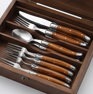Ensemble de couverts en acier inoxydable avec manche en bois, design vintage, durable, pour le camping, la table à manger et l'utilisation à la maison ou au restaurant - Product Image 6