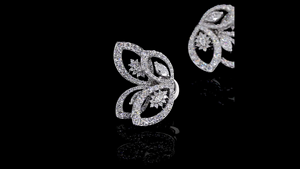 Élégantes boucles d'oreilles clous en or massif 14 carats, inspirées des papillons, avec diamants de laboratoire taille marquise, idéales pour mariages, soirées et cadeaux de luxe - Product Image 6