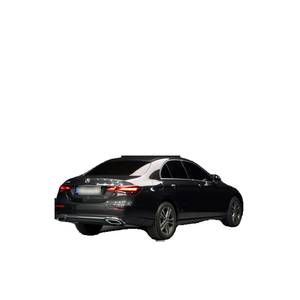 Mercedes-Benz Classe E E350 4MATIC Avantgarde Modèle décembre 2022 5 033 km Boîte de vitesses automatique Sièges en cuir Volant à gauche Arrière - Product Image 1