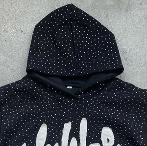 Sweat à capuche homme streetwear en molleton de coton surdimensionné, avec broderies et patchs effet vieilli, logo personnalisé, pour l'hiver - Product Image 5