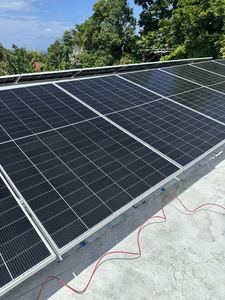 <span class=keywords><strong>Inversor</strong></span> Híbrido Deye <span class=keywords><strong>Solis</strong></span> de 50kw 60kw 80kw 100kw 125kw 220v 380v, Sistema de Energía Solar Industrial con Batería de Litio - Product Image 6