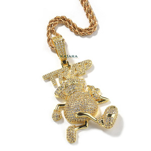 Colgante de Plata 925 Bañado en Oro con Diamante Moissanita, Diseño de Trampa de Dibujos Animados, Joyería Hiphop para Hombre, Corte Redondo, Uso Diario - Product Image 1