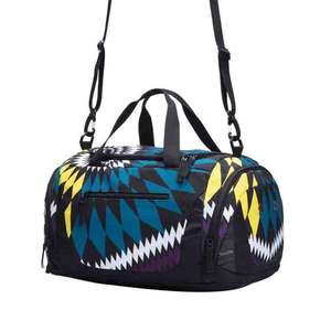 Bolsas Deportivas de Lujo con Logotipo Personalizado, Bolsas de Gimnasio Grandes de 30-40L, de Nailon Ligero e Impermeable, con Impresión por Sublimación y Correa Ajustable - Product Image 2