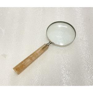 Loupe de lecture classique et pratique 3*3 avec poignée en résine, grossissement 3X/10X pour livres et journaux - Product Image 1