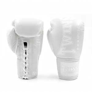 Guantes de Boxeo Gemelos de Primera Calidad Personalizados en Color Plateado, Cuero Vacuno Auténtico, con Cordones, para Entrenamiento y Sparring, MMA, Muay Thai - Product Image 6