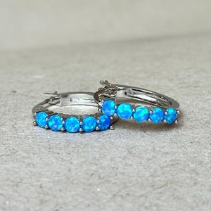 Pendientes de Aro de Ópalo Azul, Plata de Ley 925, Huggies, Joyería con Piedra de Nacimiento de Octubre, Regalo para Ella, Estilo Delicado - Product Image 4