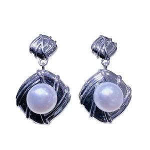 Boucles d'oreilles pendantes en perles d'eau douce naturelles de Zhuji, style rétro pain français, luxe léger, perle blanche de qualité supérieure - Product Image 5