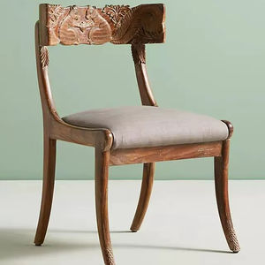 Silla de Salón Moderna Tallada a Mano con Motivo de Ardilla en Madera de Mango con Relleno de Espuma - Product Image 1