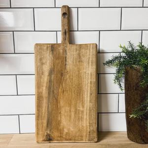 Planche à découper rustique en bois d'acacia naturel, artisanale, de qualité supérieure, durable, de forme rectangulaire, lavable au lave-vaisselle, pour la préparation des aliments en cuisine (fruits) - Product Image 1