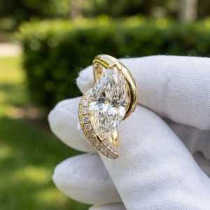 Bague de mariage personnalisable pour femme en or massif 18 carats, diamant de laboratoire 5,02 carats, taille marquise, certifié IGI, avec bande incurvée unique - Product Image 3