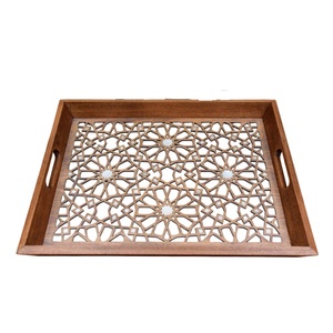 Bandeja octogonal de madera marroquí hecha a mano de lujo con incrustaciones de nácar, bandeja decorativa para mesa de centro o otomana en venta. - Product Image 5