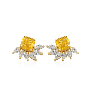 Boucles d'oreilles clous florales en or massif 14 carats avec diamant jaune de 2,78 carats cultivé en laboratoire, certifié IGI, taille hexagonale, bijoux de luxe - Product Image 1