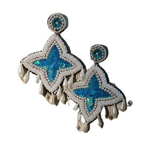 Pendientes de aro con cuentas de vidrio bordadas a mano, diseño moderno para fiestas, bodas y regalos, por MD HANDICRAFTS - Product Image 1