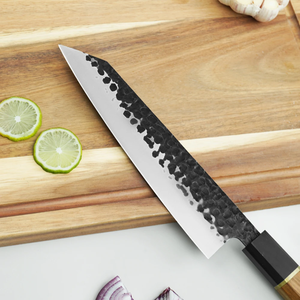 Cuchillos LEGACY BLADES de Acero con Alto Contenido de Carbono, Cuchillo de Chef para Restaurante, Hoja con Acabado Martillado a Mano, Mango de Madera, Utensilios de Cocina Profesionales - Product Image 4