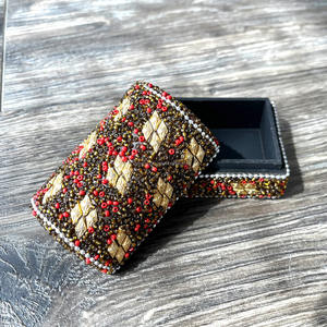Boîte à bijoux artisanale en bois de luxe, forme carrée, pour bagues, boîte à trinkets, boîtes cadeaux personnalisées pour mariage - Product Image 1