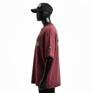 T-shirt homme en coton jersey délavé, couleur rouge vintage, logo en strass thermocollés, 100% coton, coupe ample, imprimé. - Product Image 3