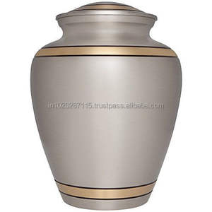 Urne de cendres humaines de crémation pour adultes en laiton de luxe pour le stockage de restes humains avec finition artisanale antique - Product Image 6