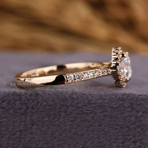 Anillo de compromiso de Halo redondo hecho a mano para mujer con diamante cultivado en laboratorio Regalo de aniversario de boda de moda Estilo pavimentado de oro certificado IGI - Product Image 5