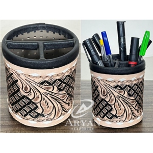 March Expo Panier à pinceaux de maquillage en cuir de vachette gravé à la main avec logo personnalisé, support de bureau portable pour stylos et crayons - Product Image 1