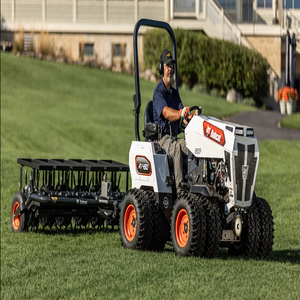 Potente Tractor Utilitario Bobcat AT450 que Ofrece un Rendimiento Eficiente, una Fuerte Tracción y una Fácil Operación - Product Image 1