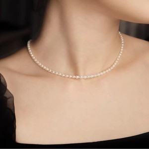 Collier de luxe haut de gamme pour femmes avec perles d'eau douce naturelles à forte luminosité, design élégant avec boucle - Product Image 3