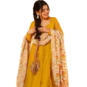 Offre Spéciale Haldi Day : Salwar Suit Designer Longue et Élégante, au Look Raffiné et Magnifique, Idéal pour les Mariées ou les Femmes, Collection Spéciale 2026 SIE - Product Image 1