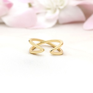 Vente en gros d'anneaux en argent sterling 925 plaqués or jaune avec pavé de CZ multicolores en forme de croix, bijoux Memoria - Product Image 2