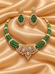 Parure Collier et Boucles d'Oreilles en Zircon Attrayant, Plaqué Or de Haute Qualité, Finition Mate, Design Effet Pierres AD, Idéal pour les Fiançailles - Product Image 3
