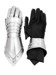 Guantes de Acero Medievales Hechos a Mano con Detalles Decorativos para Exhibición de Disfraces, Museo, Decoración del Hogar - Product Image 1