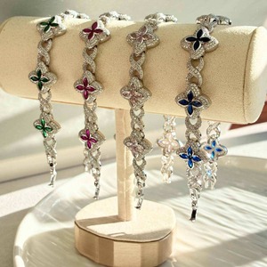 Pulsera de Moissanita con Eslabones de Flor, Chapada en Oro y Plata, con Esmalte de Colores, Trébol y Perla de Agua Dulce, Lujosa y Elegante para Mujer - Product Image 3