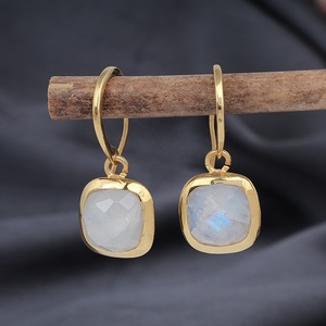 Boucles d'oreilles pendantes en pierre de lune arc-en-ciel naturelle, argent sterling 925 plaqué or, pierre de naissance de juin, bijoux pour femmes - Product Image 4