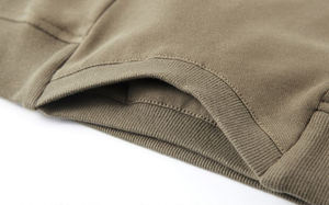 เสื้อสเวตเชิ้ตผู้ชายทรงโอเวอร์ไซส์ ไหล่ตก สีพื้น คอกลม สำหรับฤดูหนาว ผ่านเทคนิคการซักแบบวอช พร้อมงานสกรีนคุณภาพสูง - Product Image 4