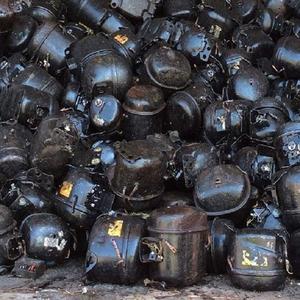 Los distribuidores ofrecen chatarra de compresores de refrigeradores a la venta a precios económicos para recuperación y reutilización industrial. - Product Image 5