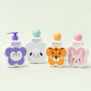 Bouteille de shampooing pour bébé en plastique HDPE en forme de fleur, 200 ml, 300 ml, blanche, avec bouchon pompe, pour les soins des bébés, fabricant d'usine au Vietnam - Product Image 2