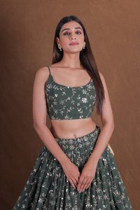 <b>Green</b> Floral Embroidered Lehenga Choli Sequin Zari Dupatta Wedding Party Dress for Women - Product Image 4