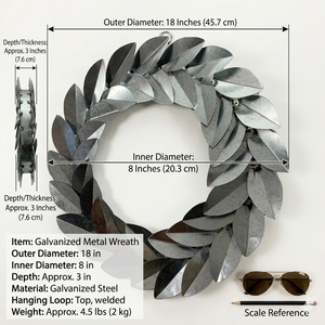 Corona de Hojas Metálicas Galvanizadas Rústicas con Hojas Plateadas Superpuestas, Decoración para el Hogar con Estilo Industrial y Chic - Product Image 3