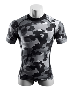 T-shirt de compression de sport pour homme, anti-UV, respirant, à manches courtes, camouflage numérique, sublimation - Product Image 1