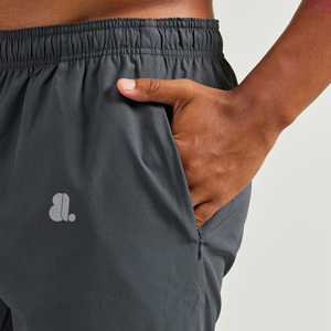 Pantalones Cortos Deportivos Casuales para Hombre, Color Verde Sólido, Cintura Media Elástica, Resistentes al Agua, con Bolsillos, Tela No Tejida - Product Image 5