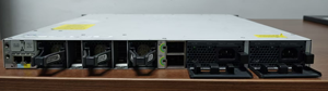 Commutateur Ethernet Cisco Catalyst C9300-24T, 24 ports d'accès RJ-45 10/100/1000, module de liaison montante 4x1GE, double alimentation pour usage industriel - Product Image 2