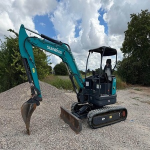 Mini-excavatrice Sunward puissante, conçue pour les travaux d'aménagement paysager, de creusement de fossés et de travaux utilitaires, offrant des performances fiables dans les zones de travail confinées. - Product Image 4