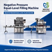 Machine de remplissage de liquides pour bouteilles de vinaigre avec 12 têtes à pression négative, précision de 1 % et bouchonnage à vis intégré AT-03