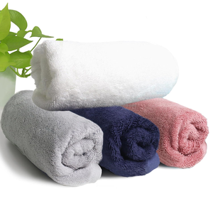 Serviettes de bain en coton 300-800 GSM, qualité hôtelière, antibactériennes, vente en gros - Product Image 3