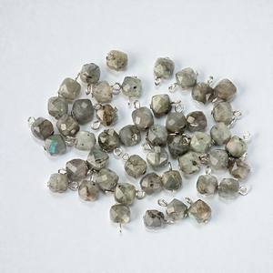 Breloques en cristal de labradorite en forme de cube, style religieux, certifiées par un tiers, en argent 925 plaqué platine pour la fabrication de bijoux DIY, collier - Product Image 1