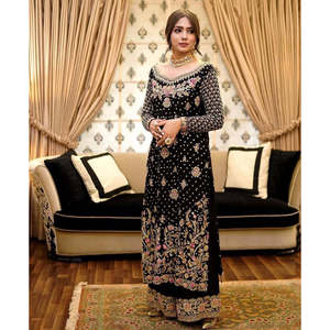 Pantalones Plazzo Negros Bordados de Diseñador HK con Dupatta, Ropa India y Pakistaní, Talla L con Trabajo de Moti Remachado - Product Image 5